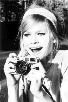 Bw Girl Camera